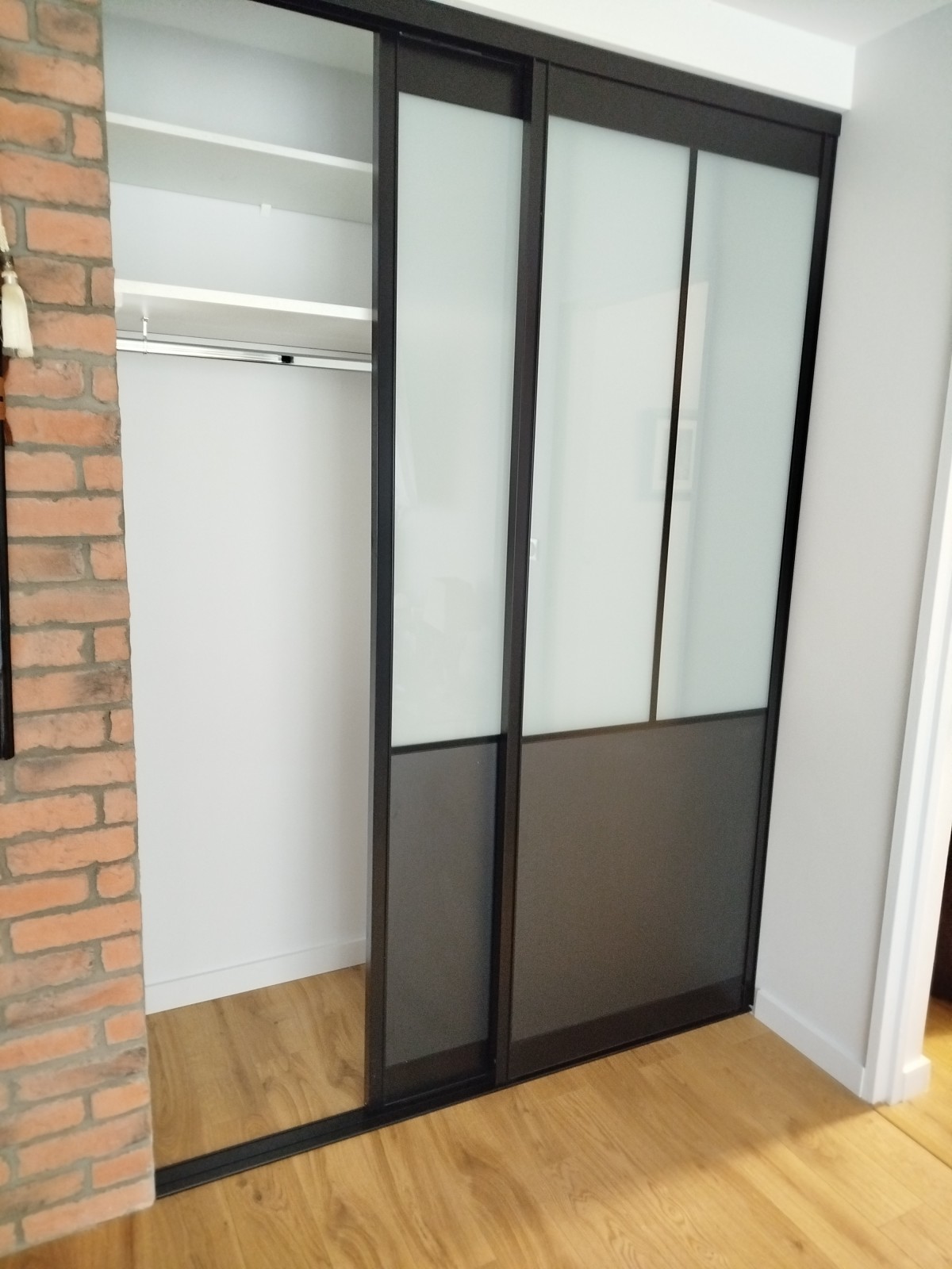 Aménagement d'un Aménagement d'un placard avec porte sur le secteur de Bois Guillaume 