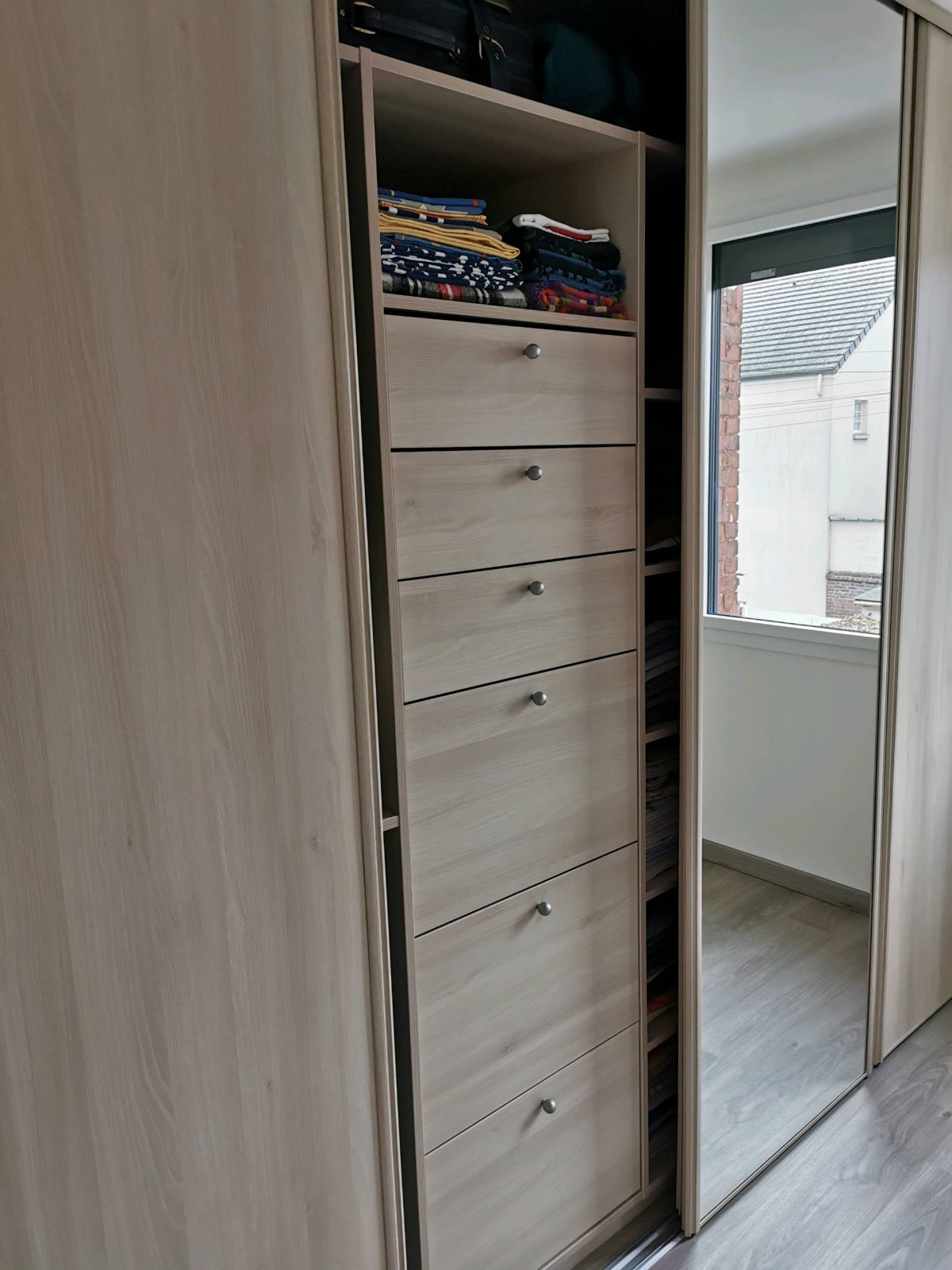 Fabrication sur mesure d'un Dressing avec portes coulissantes à Maromme près de Rouen