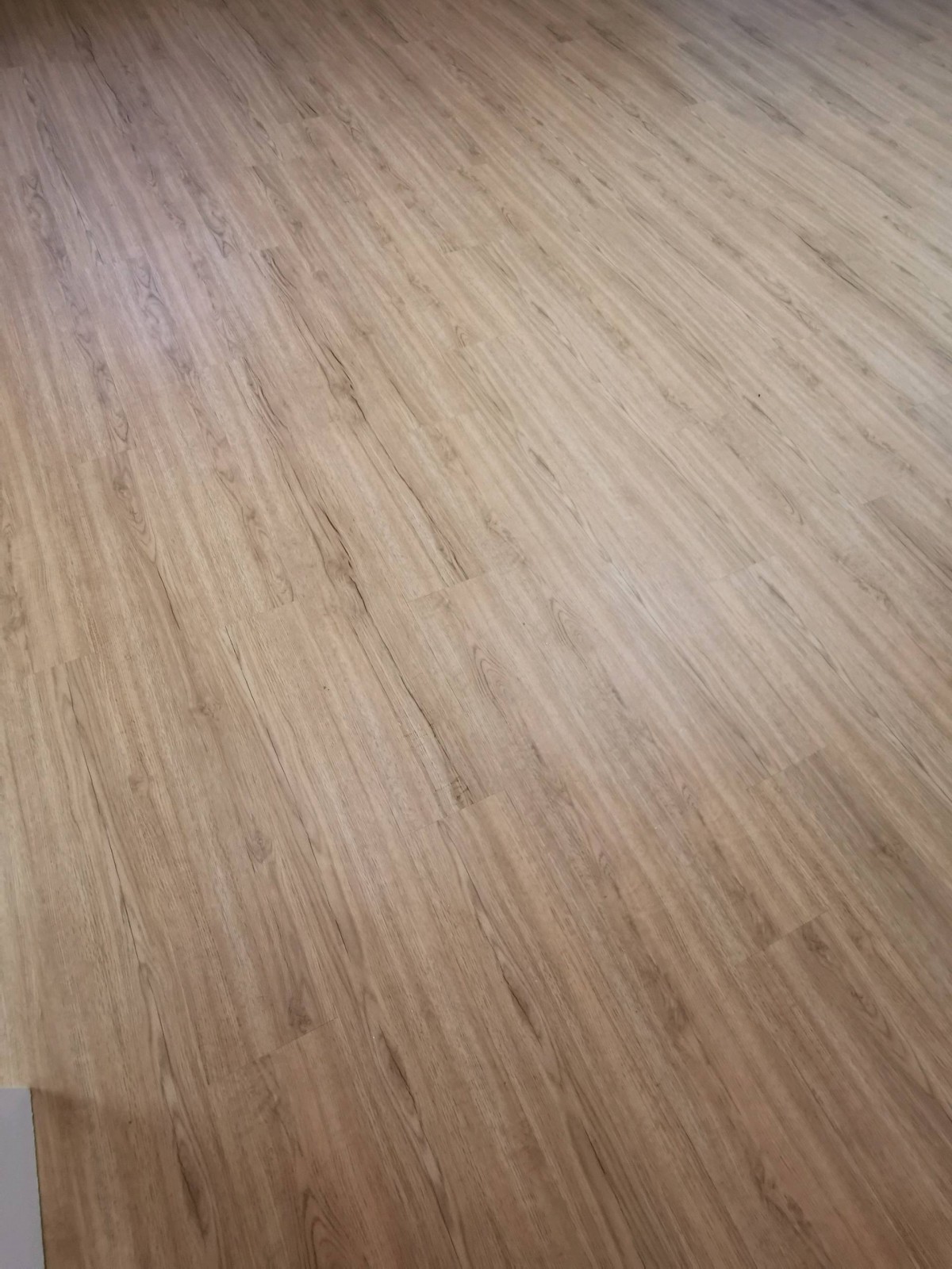 Travaux de revêtement de sol pour des bureaux sur le secteur Malaunay