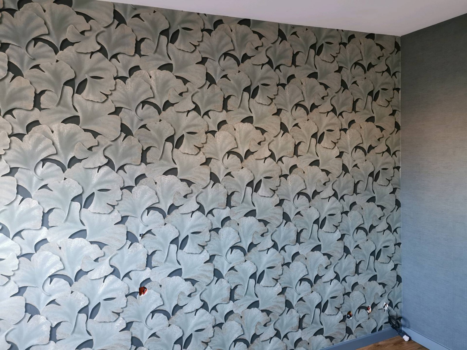 Rénovation d'une chambre en papier peint décoratif à Franqueville Saint Pierre