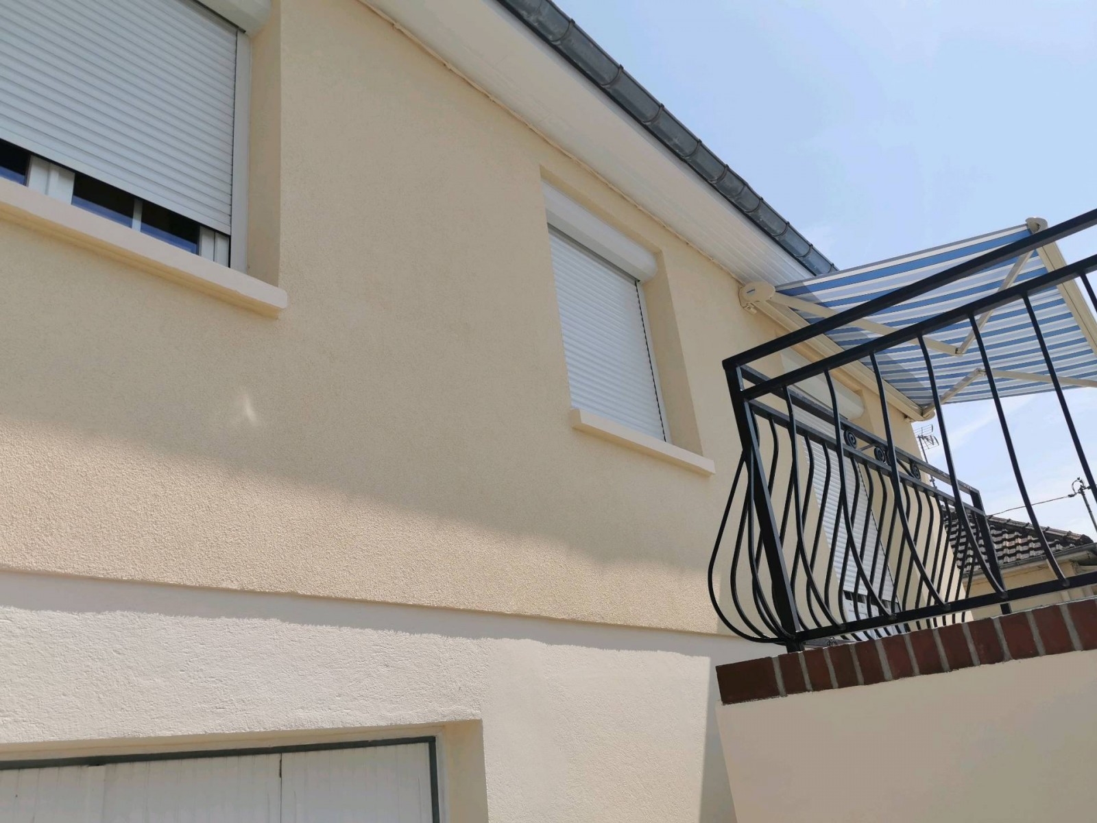 Réfection d'une façade fissurée sur la commune de Barentin