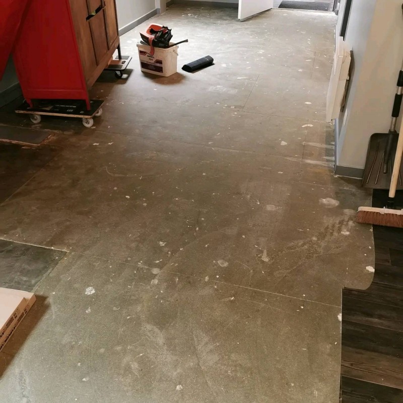 Travaux de revêtement de sol sur la commune du Houlme