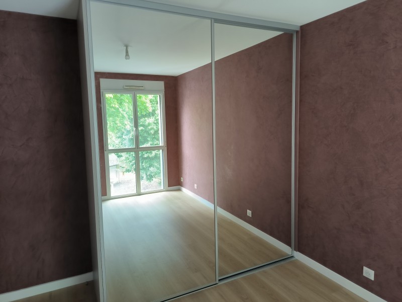 Agencement d'un dressing sur mesure dans un appartement sur Bois-Guillaume à côté de Rouen 76