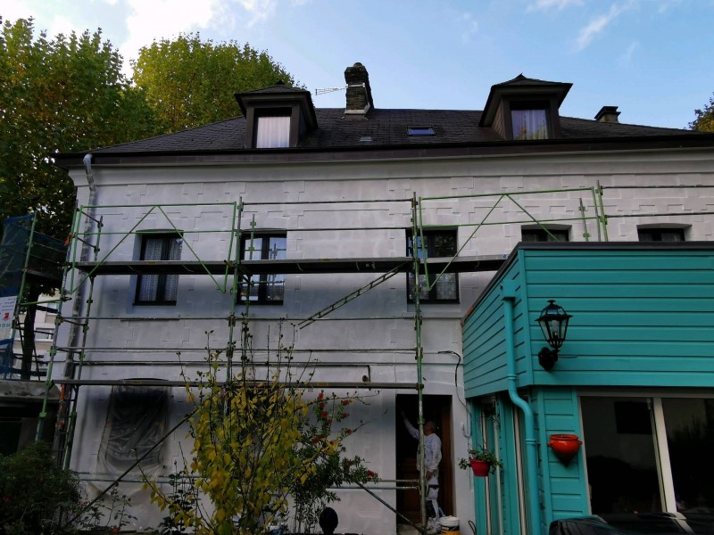 Ravalement de façade sur une maison ancienne à Rouen