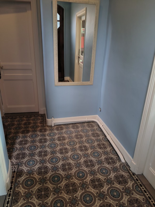 travaux de peinture et décoration pour une entrée et un escalier sur la commune de Rouen