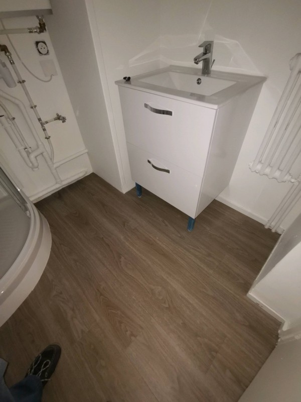 Changement de revêtement de sol pour un logement à Rouen