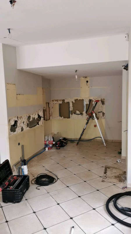 Travaux de peinture et de revêtement de sol pour une cuisine à Duclair