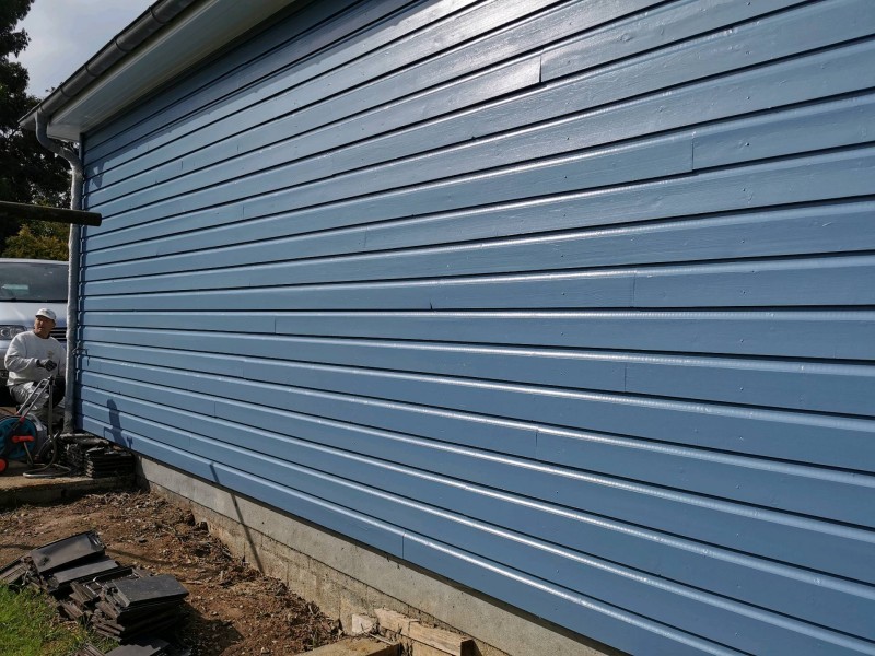 Réfection d'une façade en clin sur la commune de Saint-Jean du Cardonnay