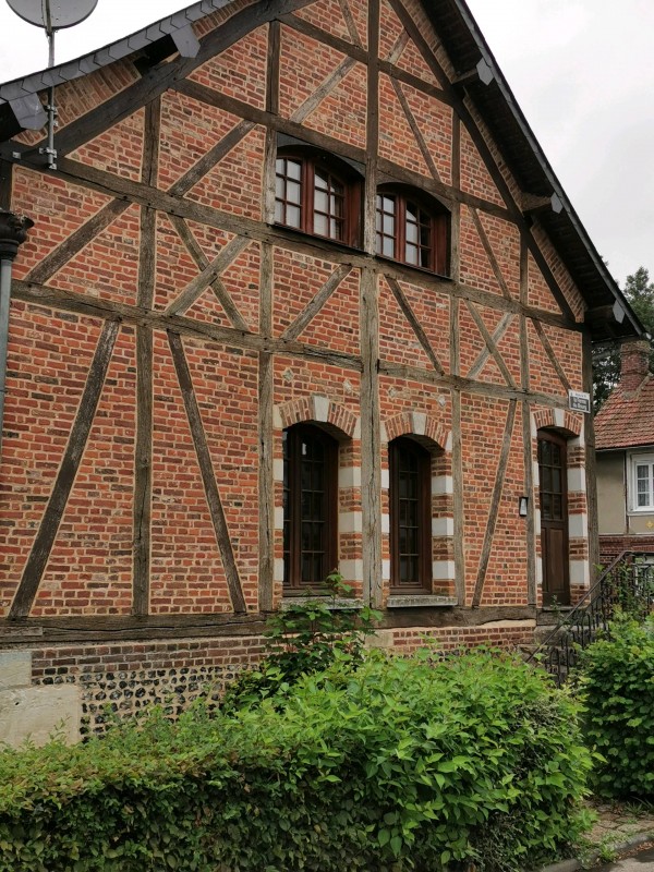 Démarrage d'un ravalement extérieur en colombage sur la commune de RY 76