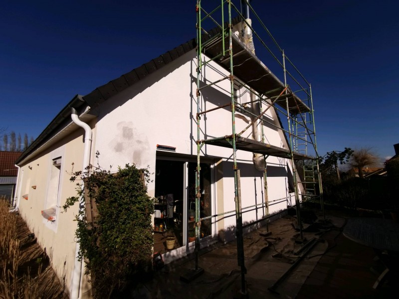 C'est la reprise des travaux de peinture extérieur pour 2025