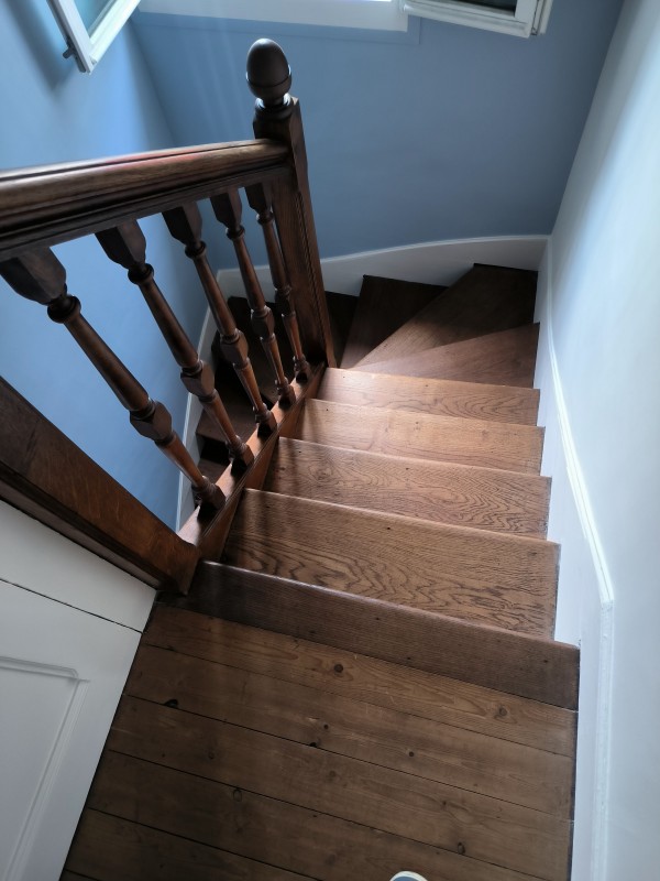 travaux de peinture et décoration pour une entrée et un escalier sur la commune de Rouen