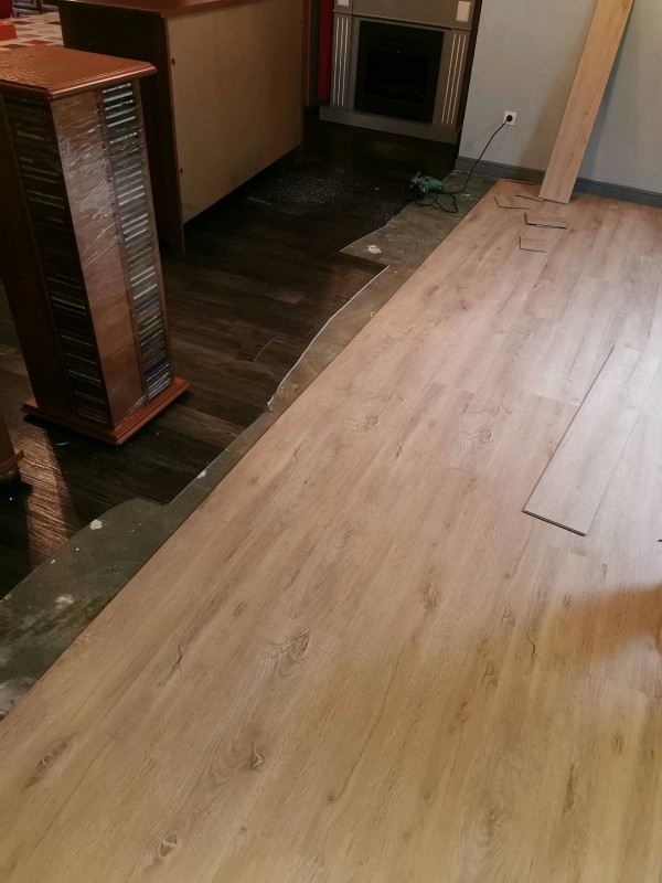 Travaux de revêtement de sol sur la commune du Houlme