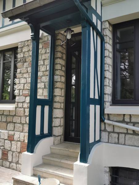 Travaux de peinture extérieur sur façade en colombage à Bois-Guillaume
