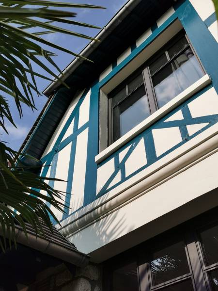 Travaux de peinture extérieur sur façade en colombage à Bois-Guillaume