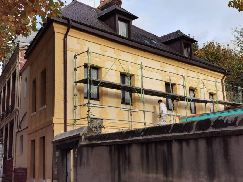 Travaux de peinture extérieur sur façade à Rouen