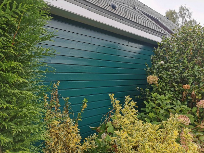 Travaux de peinture  extérieur sur une maison en bois sur la commune de Mont Saint Aignan près de Rouen
