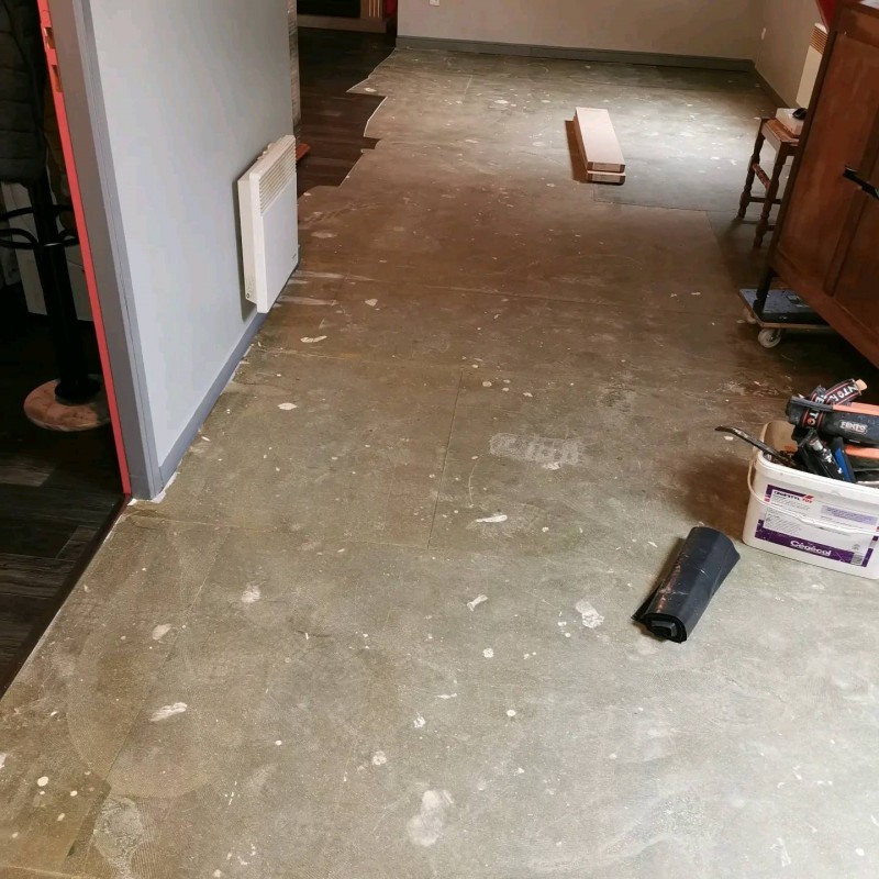 Travaux de revêtement de sol sur la commune du Houlme