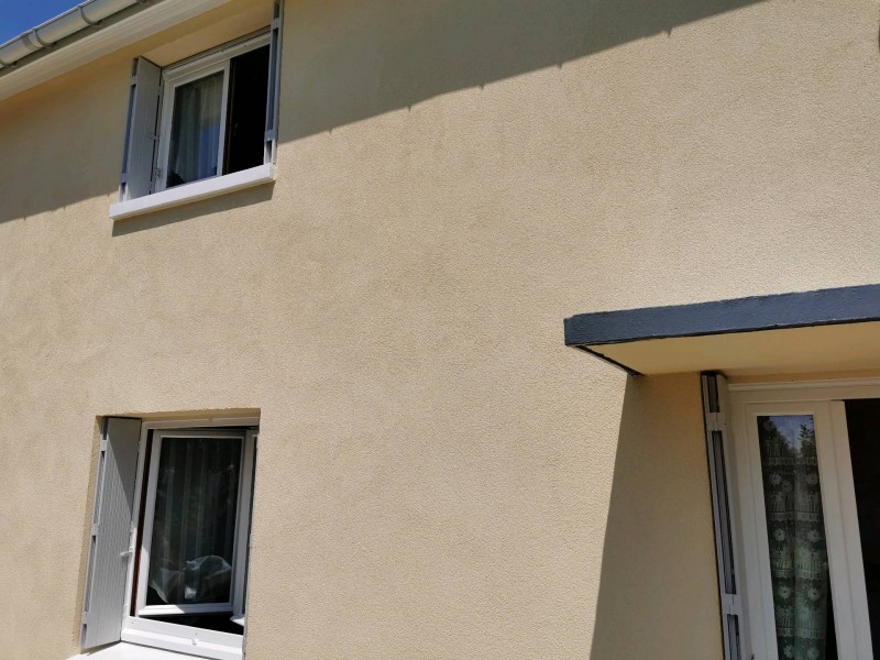 Ravalement de façade pour une maison individuelle de particuliers à Montville proche de Rouen 76