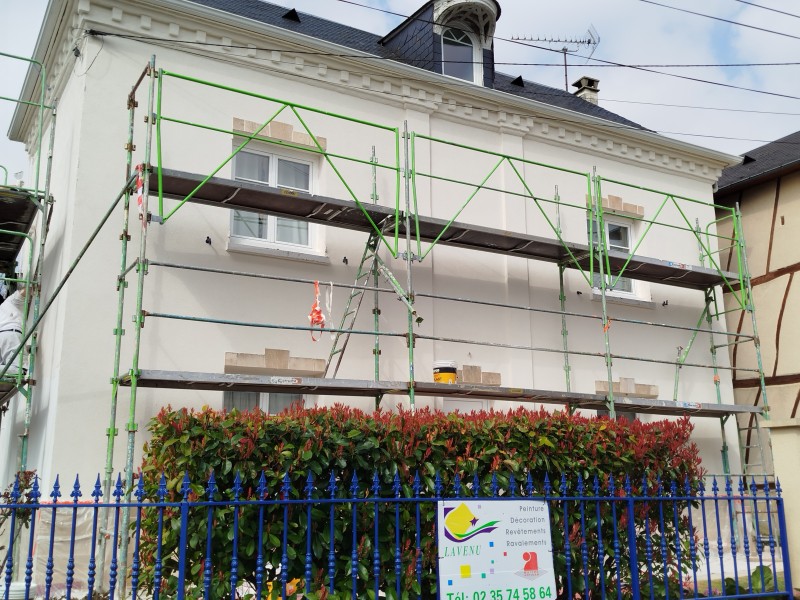 c'est le moment de prévoir vos travaux de peinture extérieure