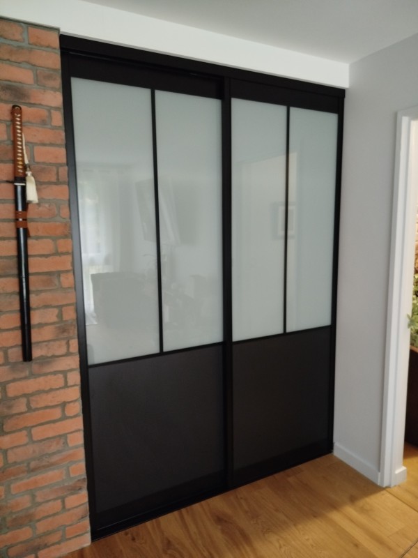 Aménagement d'un Aménagement d'un placard avec porte sur le secteur de Bois Guillaume 